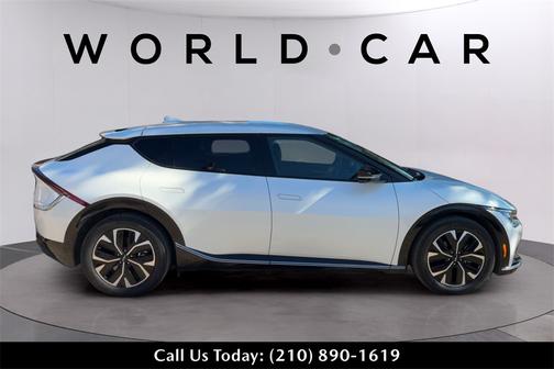 2022 Kia EV6 Wind AWD w/ Leatherette, Smart