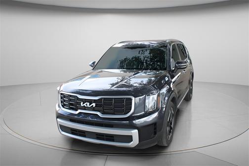 2025 Kia Telluride S w/ SynTex, 3rd Row, Rear Captains