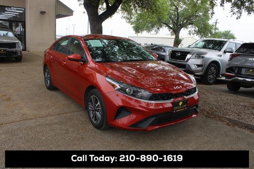 2024 Kia Forte LXS w/ Keyless Entry, Lane Assist,