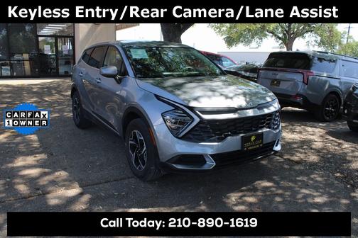 2024 Kia Sportage LX w/ Keyless Entry, Rear Camera,