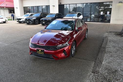 2024 Kia K5 LXS w/ Lane Assist, Collision Avoidance,