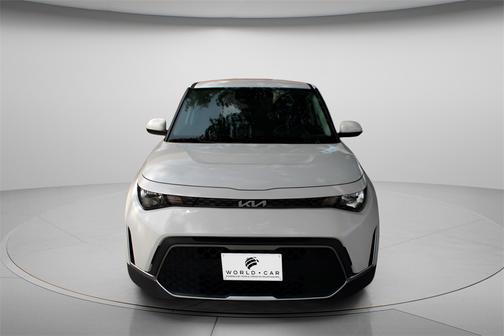 2024 Kia Soul LX w/ Tech Pkg, Lane Assist, Rear