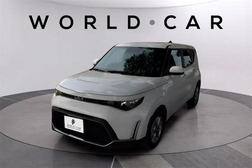 2024 Kia Soul LX w/ Tech Pkg, Lane Assist, Rear