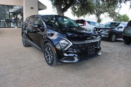 2023 Kia Sportage EX w/ SynTex, Navigation, Remote