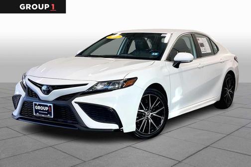 2022 Toyota Camry SE