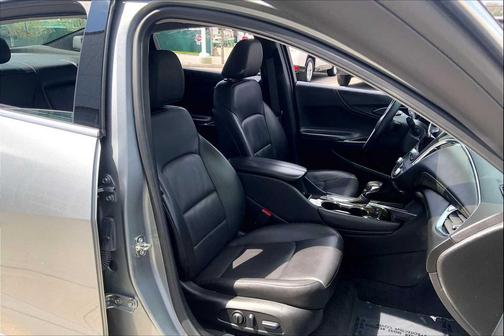 Sterling Gray Metallic 2023 Chevrolet Malibu FWD 2LT