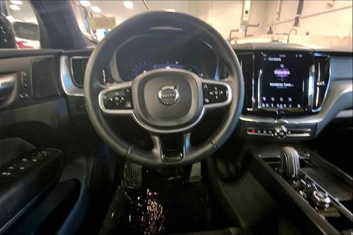 2022 Volvo XC60 Recharge Plug-In Hybrid T8 R-Design