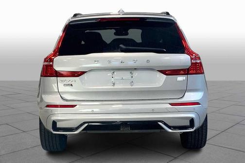 2022 Volvo XC60 Recharge Plug-In Hybrid T8 R-Design
