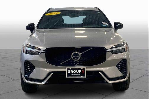 2022 Volvo XC60 Recharge Plug-In Hybrid T8 R-Design