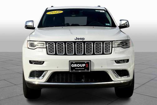 2019 Jeep Grand Cherokee Summit