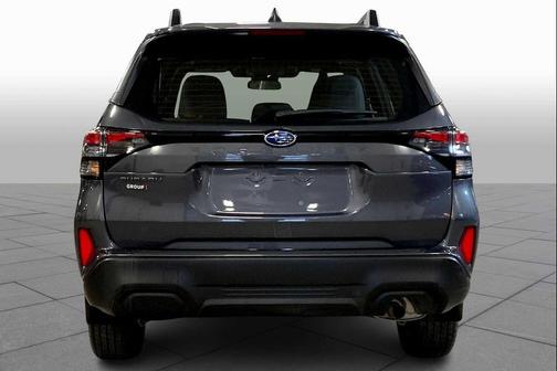 Magnetite Gray Metallic 2025 Subaru Forester Base
