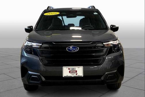 Magnetite Gray Metallic 2025 Subaru Forester Base