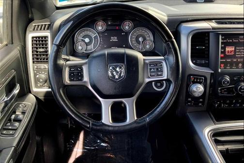 2017 RAM 1500 Limited Crew Cab 4x4 5'7' Box