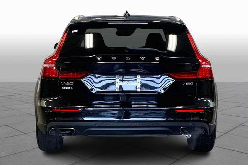 2021 Volvo V60 Cross Country T5