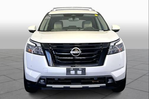 2022 Nissan Pathfinder SL 4WD