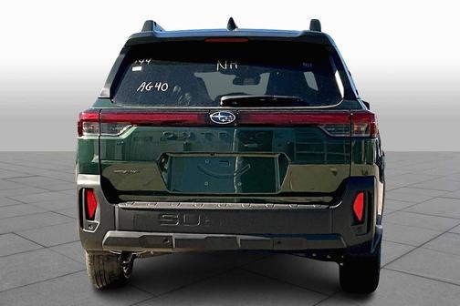 Deep Emerald Green Pearl 2026 Subaru Outback Premium