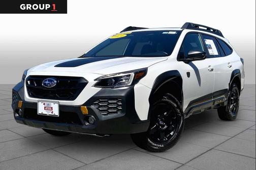 Crystal White Pearl 2024 Subaru Outback Wilderness