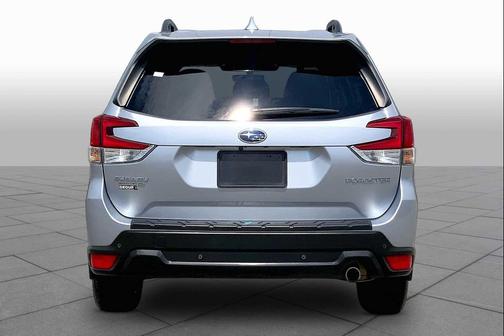 Ice Silver Metallic 2023 Subaru Forester Limited