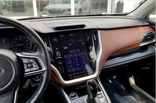 2022 Subaru Outback Touring XT