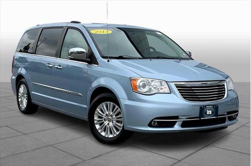 2013 Chrysler Town & Country Limited