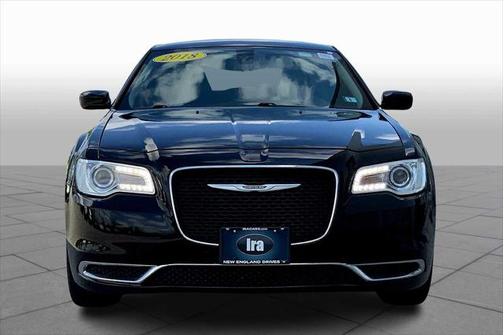 2018 Chrysler 300 Touring