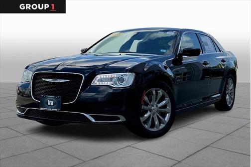 2018 Chrysler 300 Touring