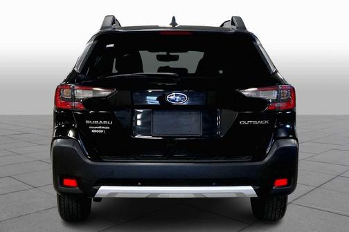 Crystal Black Silica 2023 Subaru Outback Limited