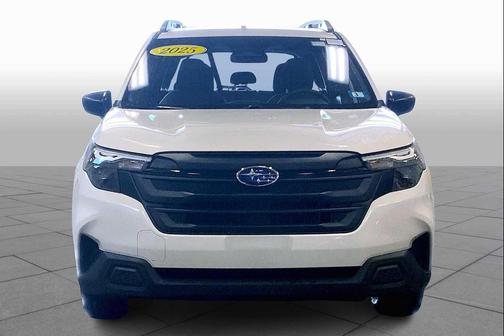 2025 Subaru Forester Base