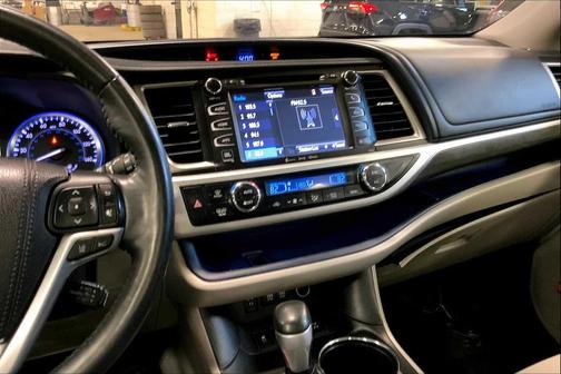 Alumina Jade Metallic 2018 Toyota Highlander Limited Platinum