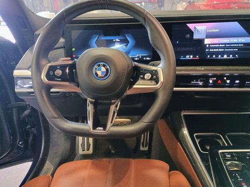 Tanzanite Blue II Metallic 2023 BMW i7 xDrive60