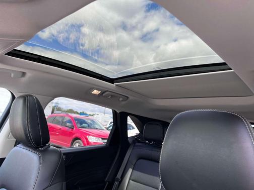 Star White 2022 Ford Escape SEL