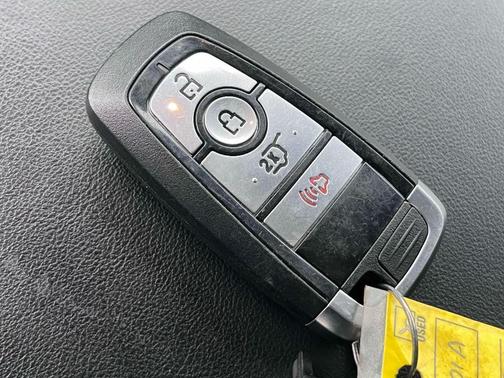 Agate Black 2023 Ford Explorer XLT
