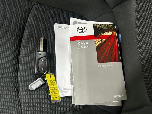2024 Toyota RAV4 LE