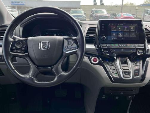 Lunar Silver Metallic 2022 Honda Odyssey Elite