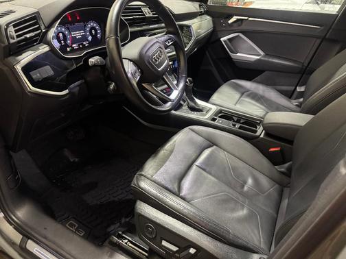 2021 Audi Q3 45 S line Premium