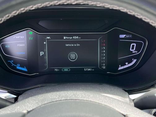 Aurora Black Pearl 2022 Kia Niro Touring SE
