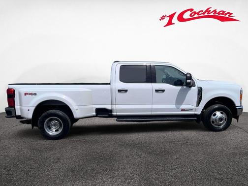 Oxford White 2023 Ford F-350 XLT