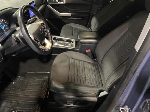 Infinite Blue Metallic Tinted Clearcoat 2021 Ford Explorer XLT