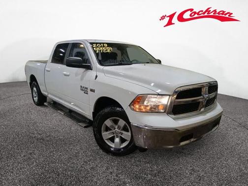 Bright White Clearcoat 2019 RAM 1500 Classic SLT