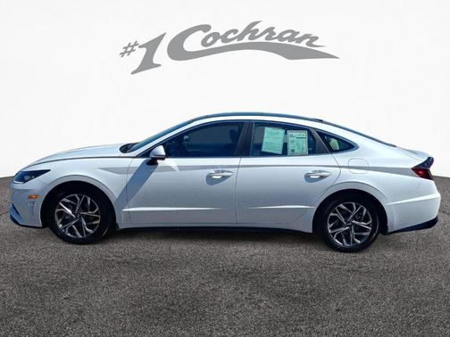 2022 Hyundai SONATA SEL