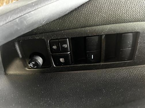 Ice 2023 Toyota Corolla LE