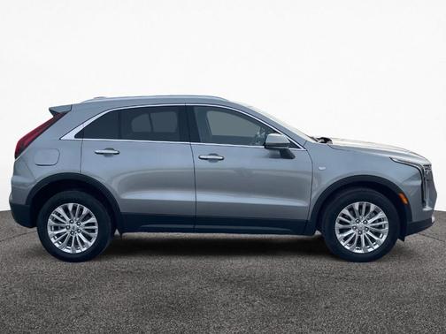 2024 Cadillac XT4 Luxury