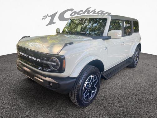 2025 Ford Bronco Outer Banks