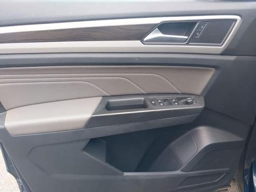 Tourmaline Blue Metallic 2022 Volkswagen Atlas 2.0T SE