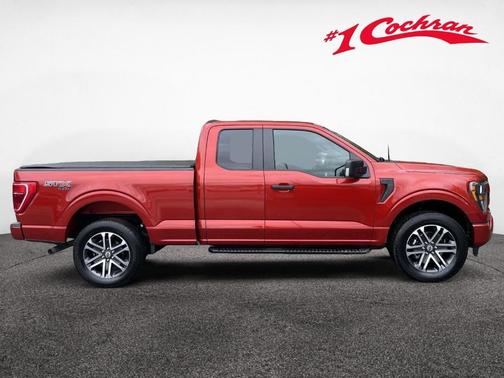Hot Pepper Red Metallic Tinted Clearcoat 2023 Ford F-150 XL