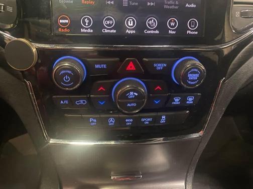 2019 Jeep Grand Cherokee Upland