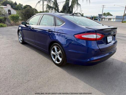 Deep Impact Blue Metallic 2013 Ford Fusion SE