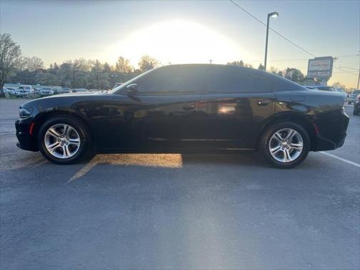 2017 Dodge Charger SE