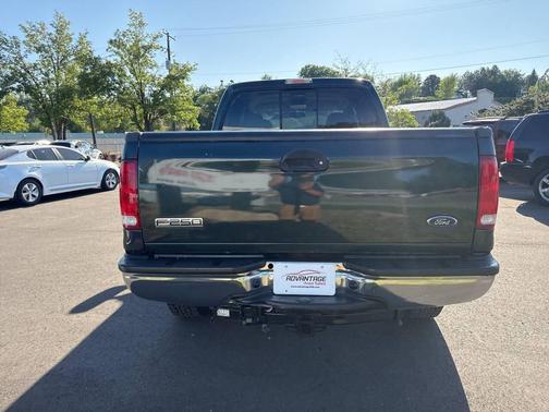 2006 Ford F-250 XLT Crew Cab