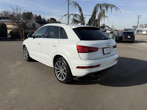 2018 Audi Q3 2.0T Premium Plus